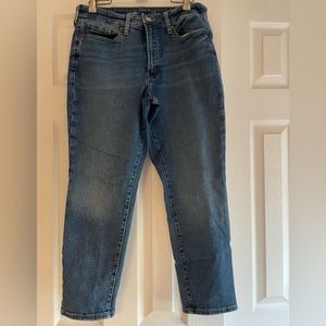 Old navy Jeans. Size 10 petite. Good condition.